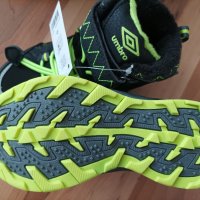 Umbro зимни боти 28/29, снимка 4 - Детски боти и ботуши - 37921495