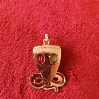 висулка кобра, снимка 2 - Колиета, медальони, синджири - 35362550