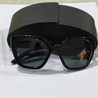 Продавам Дамски Слънчеви Очила Prada, снимка 9 - Слънчеви и диоптрични очила - 40842036
