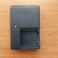 Зарядно за камера Sony , снимка 1 - Батерии, зарядни - 37921040
