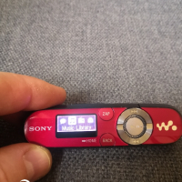 Музикален плеър Sony Walkman NWZ-B143F, снимка 4 - MP3 и MP4 плеъри - 44726766