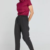 Панталон в черен цвят от Conquista - Размери- EU 46 , снимка 2 - Панталони - 30775524