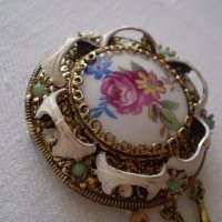 Дамска брошка със перли и порцелан, снимка 5 - Антикварни и старинни предмети - 36649057