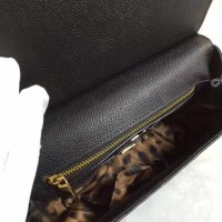 Елегантна чанта Dolce & Gabbana реплика, снимка 5 - Чанти - 29491530