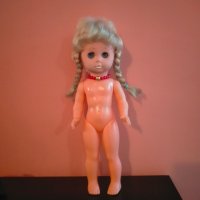 Колекционерска кукла народна носия Germany 32 см, снимка 11 - Колекции - 44477967