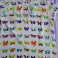 Нежна блузка с пеперуди, снимка 1 - Туники - 37373317