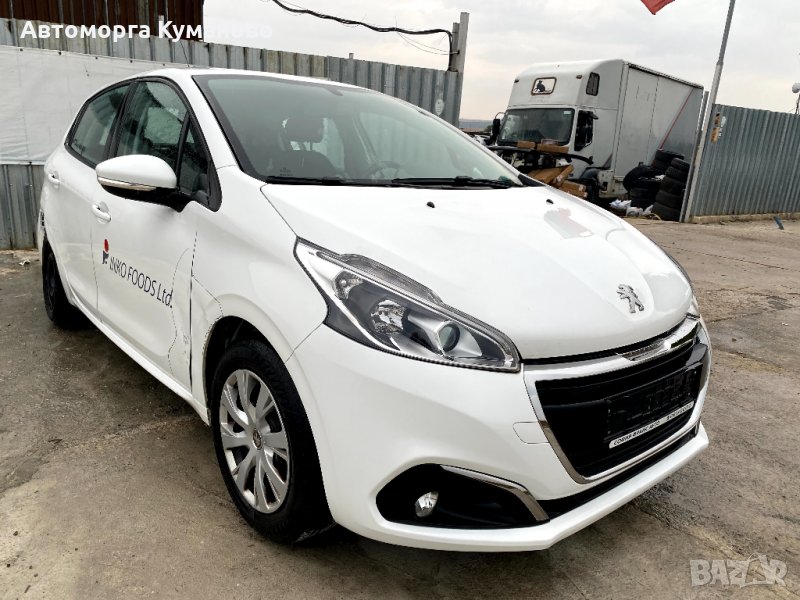Пежо 208 1.2i VTi, 82 кс., 5 ск., 2018г., 90 000 км., двигател HMZ, снимка 1