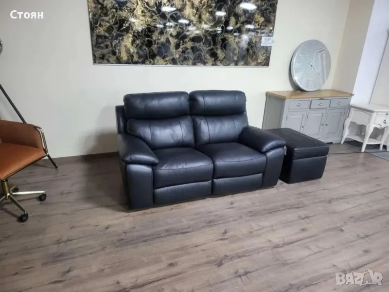 Черен Италиански кожен диван двойка с ел.релакс механизъм и табуретка, снимка 1