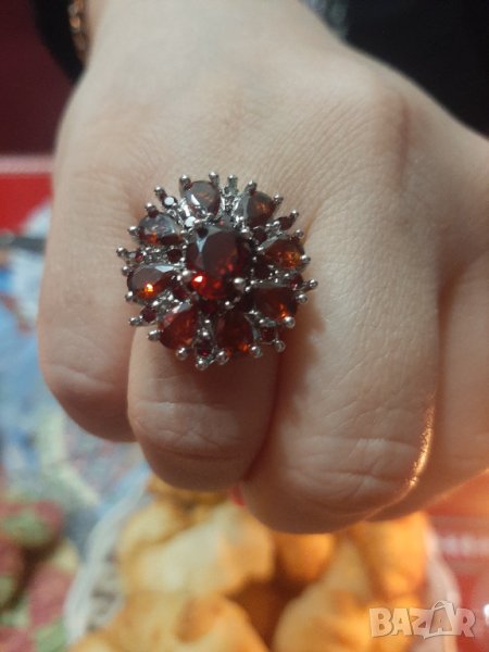 Красив дамски пръстен със разноцветни камъчета , снимка 1