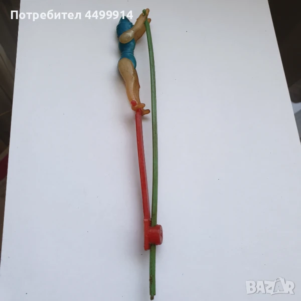 Механична пластмасова играчка от 80-те, Акробатска пръчка, снимка 1
