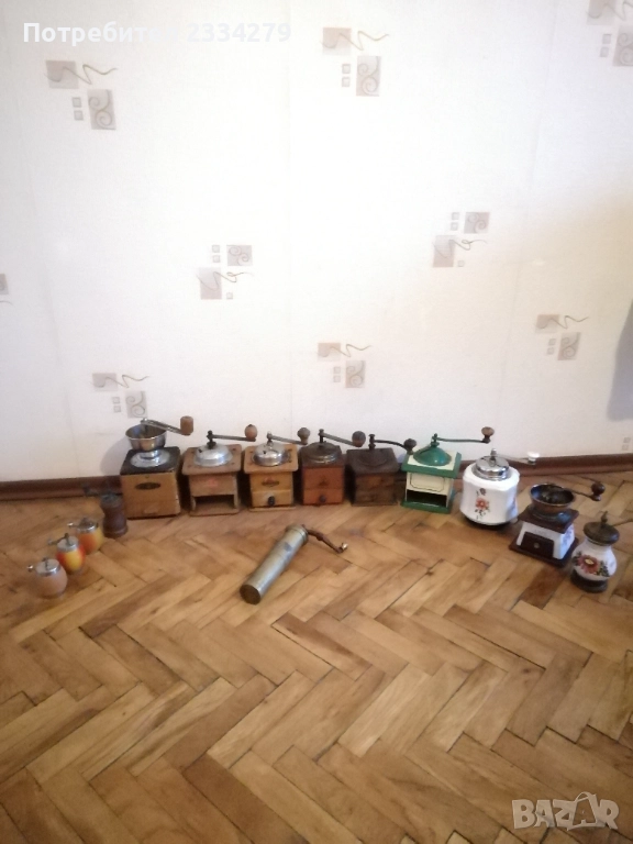 Срари ръчни мелачки за кафе и подправки, от различни години и държави. , снимка 1