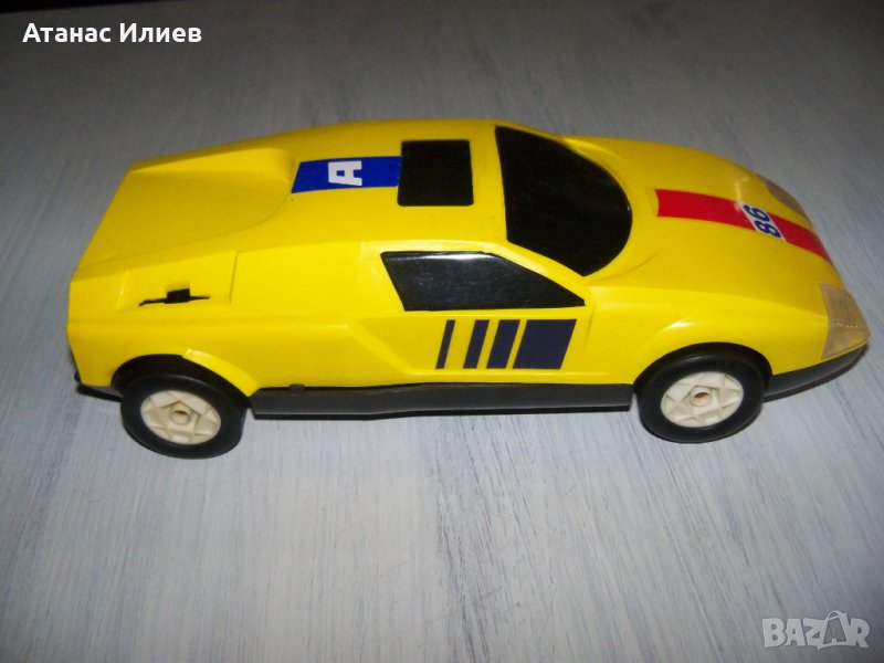Пластмасова състезателна кола играчка соц , снимка 1