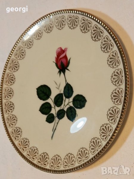 Немска порцеланова чиния роза със златен кант , снимка 1