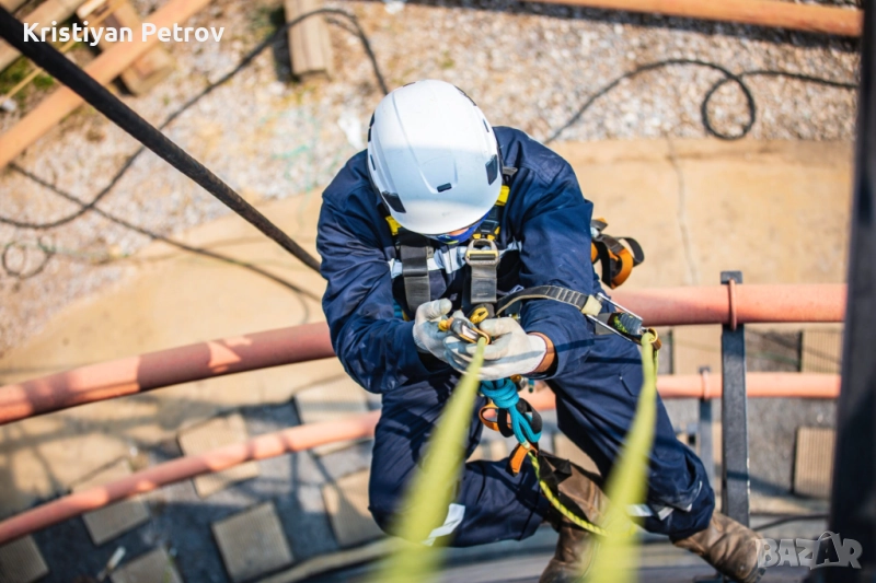 Височинни услуги с въжен достъп (алпийски способ - алпинист), снимка 1
