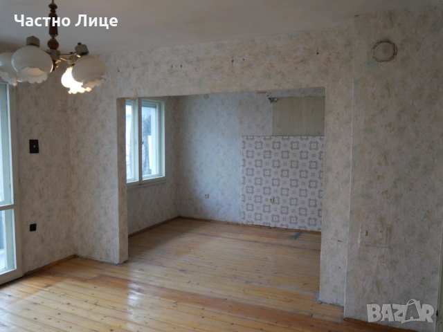 Къща в гр.Аксаково с РЗП 210 кв.м., снимка 16 - Къщи - 53922681