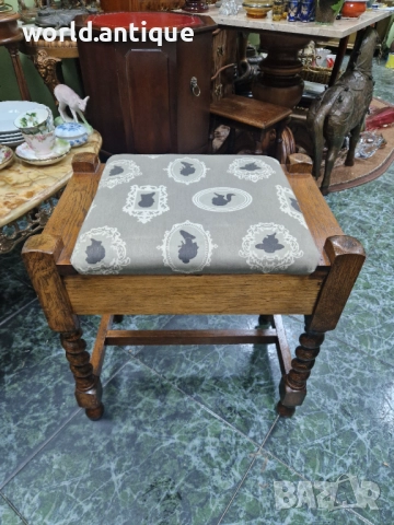 Прекрасна антикварна английска дървена табуретка стол за пиано , снимка 2 - Антикварни и старинни предмети - 52322549
