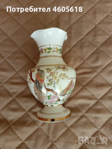Порцеланова ваза със златни нишки , снимка 3 - Антикварни и старинни предмети - 51896361