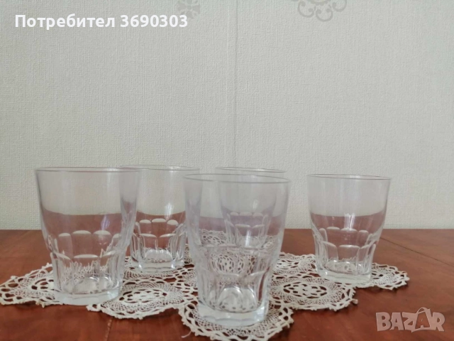 Цена 10 лв общо Комплект от 5 броя чаши с интересна форма Вместимост 120 мл до ръба, калиево стъкло, снимка 2 - Чаши - 51674043