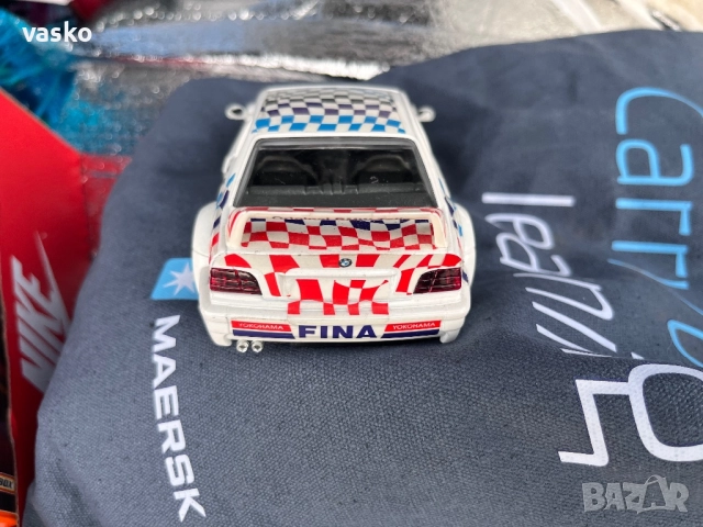 BMW M3 1:24 Burago Italy, снимка 7 - Колекции - 52833901