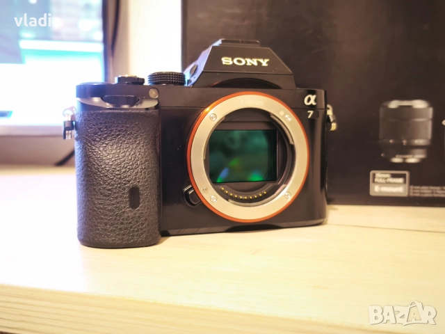 SONY A7 Тяло (ILCE7), снимка 5 - Фотоапарати - 52459260