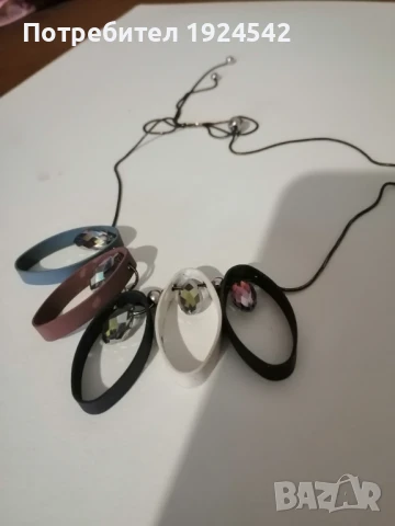 Колие, снимка 2 - Колиета, медальони, синджири - 50453200