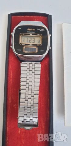 Стар дигитален соларен часовник от 1979 година, снимка 2 - Антикварни и старинни предмети - 54127020