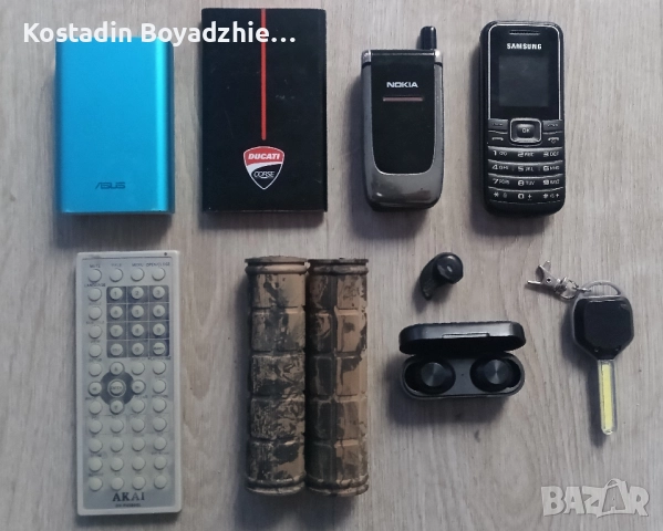 2 Powerbank-a с 2 телефона и други