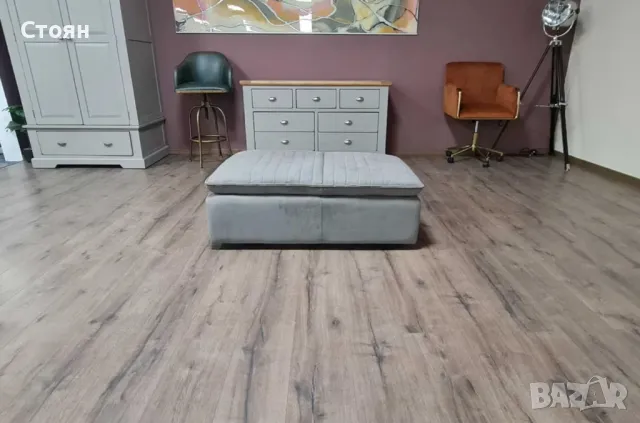 Голяма сива табуретка от плат с функция ракла, снимка 3 - Дивани и мека мебел - 47710069