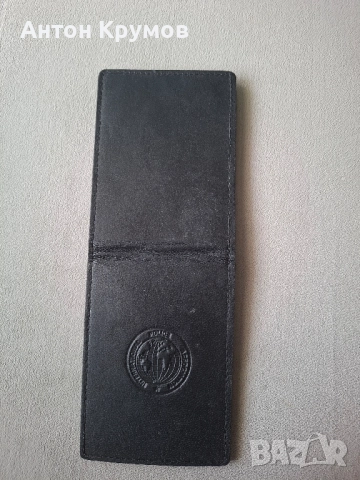 Кожен калъф с метален знак на IPA 