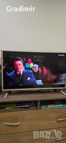 LG телевизор 32"