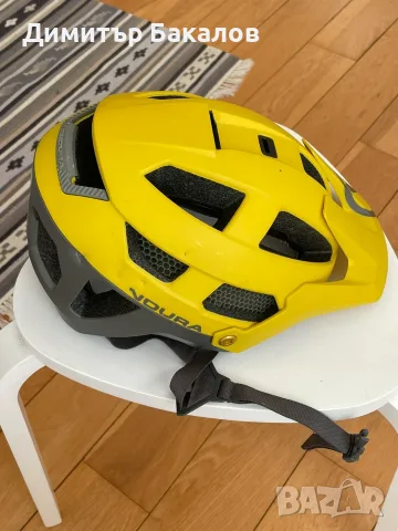 Продавам каска Endura Singaltrack
