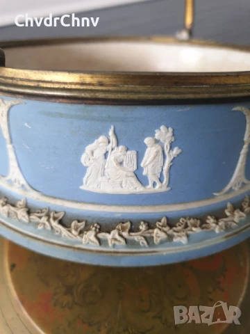 Wedgwood Jasperware 16см/син яспис/стара английска порцеланова кутия-бижутерка с бронзов капак, снимка 8 - Декорация за дома - 48338488