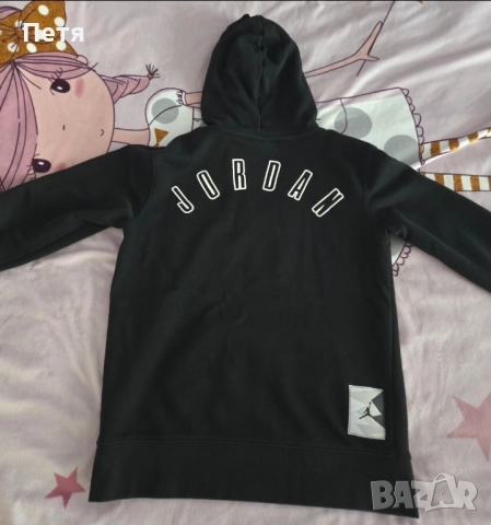 Горнище Jordan, снимка 2 - Детски анцузи и суичери - 51921233
