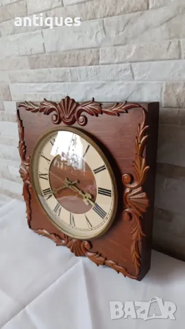 Стар руски стенен часовник - Маяк - 1970г., снимка 2 - Антикварни и старинни предмети - 48957888