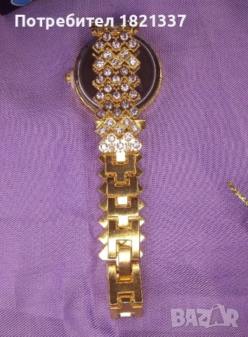 Дамски часовник с гривна , снимка 4 - Бижутерийни комплекти - 53132897