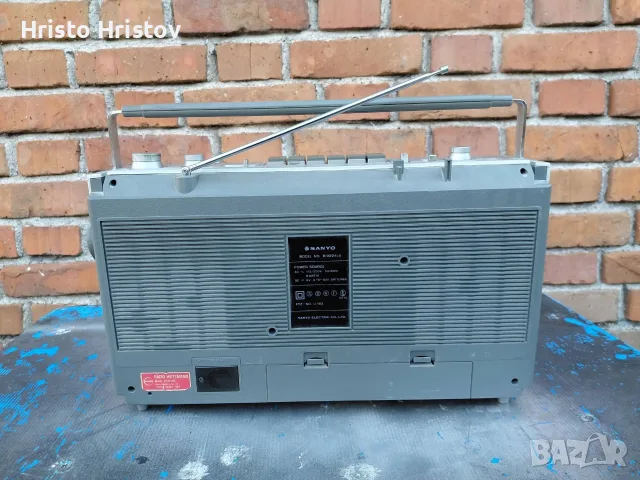 Предлагам едно красиво Ретро Бижу (SANYO M9924LU ) , снимка 3 - Радиокасетофони, транзистори - 56046187