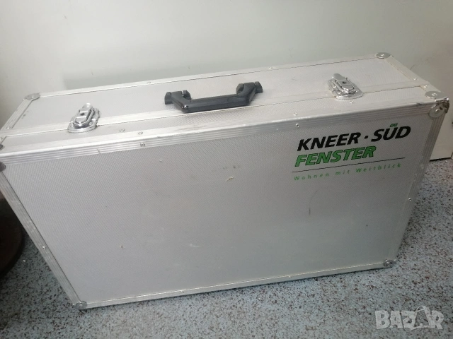 Голям, алуминиев куфар за техника или инструменти 