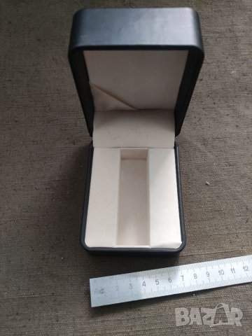 Продавам Кутия за часовник или бижу, снимка 2 - Други ценни предмети - 38302158