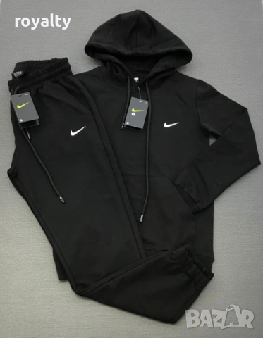 Nike дамски спортен екип 