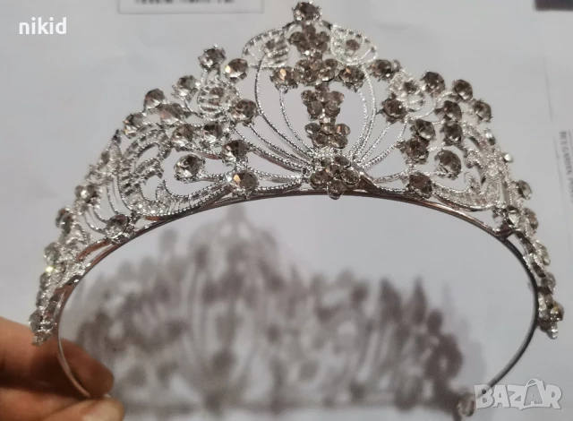 Висока сребриста корона тиара диадема с камъчета и листа дамска детска, снимка 2 - Аксесоари за коса - 51181039