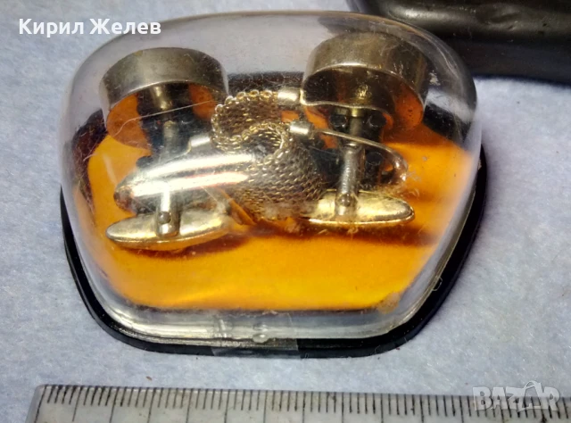 Стари СКЪПОЦЕННИ ПОЗЛАТЕНИ БУТОНЕЛИ MADE in GDR с ЮВЕЛИРНО ФАСЕТИРАН КРИСТАЛ RIVOLI ЛУКС МОДЕЛ 19027, снимка 16 - Антикварни и старинни предмети - 51264676
