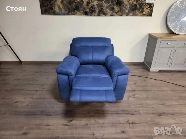 Син фотьойл от плат с електрически релаксиращ механизъм, снимка 2 - Дивани и мека мебел - 51955891