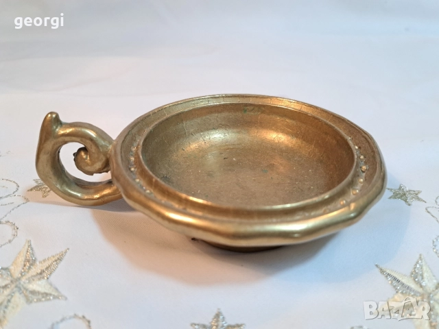 масивен бронзов свещник за голяма свещ 28/4