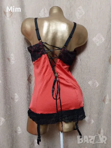 85 С Червена, еластична, сатенена нощница с жартиери за чорапи , снимка 2 - Корсети, бюстиета, топове - 49938063