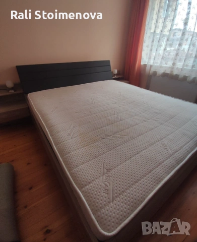 Легло с матрак + ракла и шкафчета + покривало за легло, снимка 2 - Спални и легла - 53298145