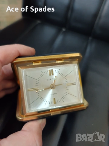 Немски Механичен Туристически Будилник EUROPA Работещ , снимка 4 - Антикварни и старинни предмети - 53110997