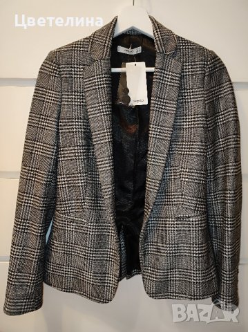 Дамско вталено карирано сако на Mango размер XS цена 80 лв. + подарък спирала KYLIE 5 мл., снимка 2 - Сака - 42682719