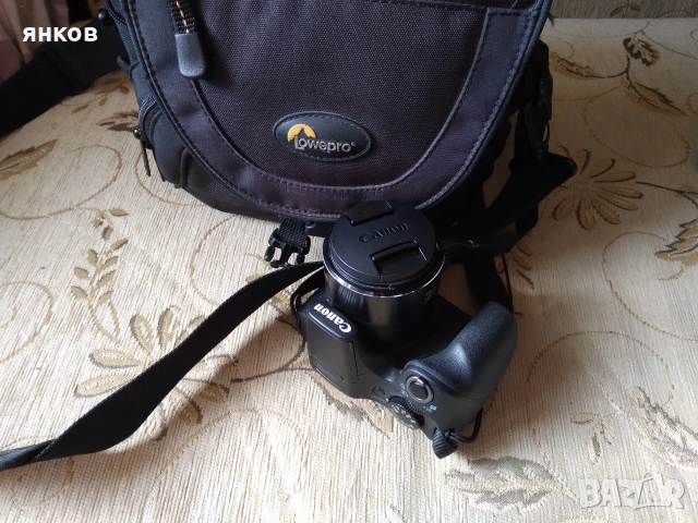 Коледна оферта.Предлагам отлична фотокамера Canon.