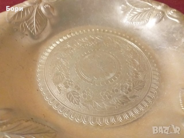 Стара руска алуминиева чиния, снимка 2 - Чинии - 34511424