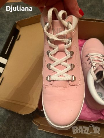 Оригинални боти adidas, снимка 2 - Дамски боти - 39387340